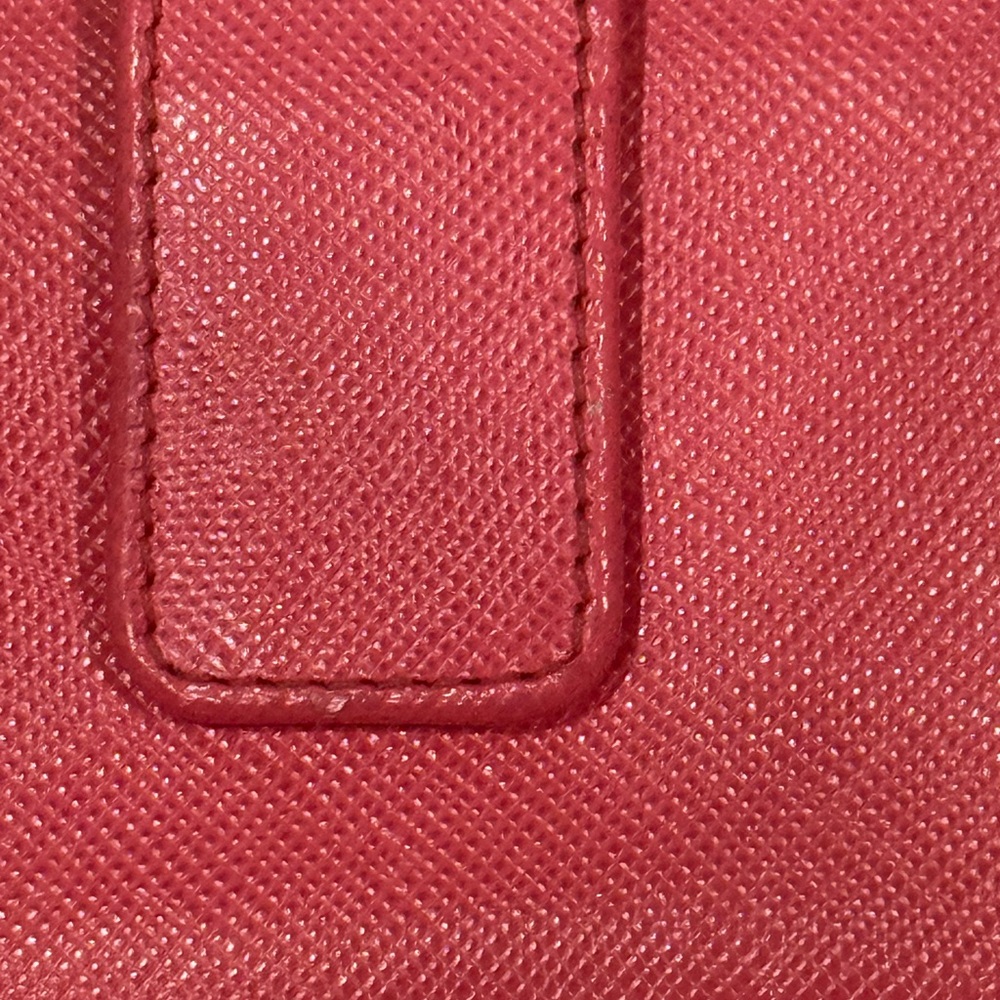 Prada Pink Card Holder with Gold Accent - Picture 4 of 6